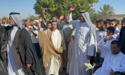 أولياء أمور تلاميذ في الديوانية يغلقون المدارس احتجاجاً على نقص الكوادر التعليمية